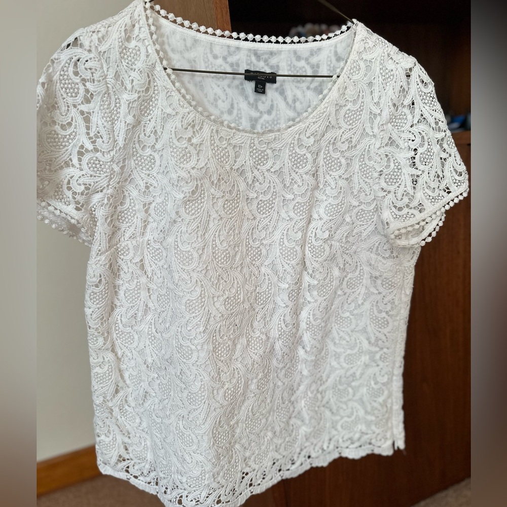 Talbots - white lace top - size 10 petite